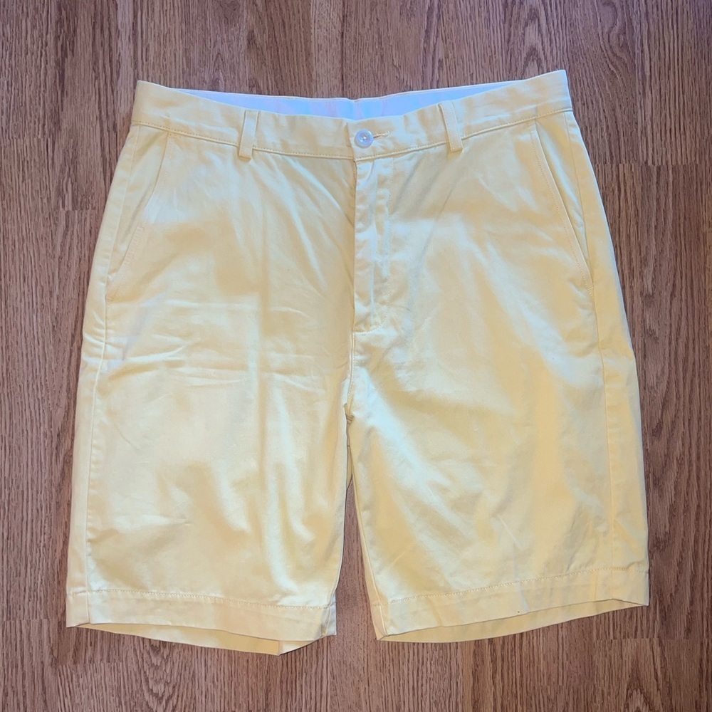 Roundtree & Yorke Shorts